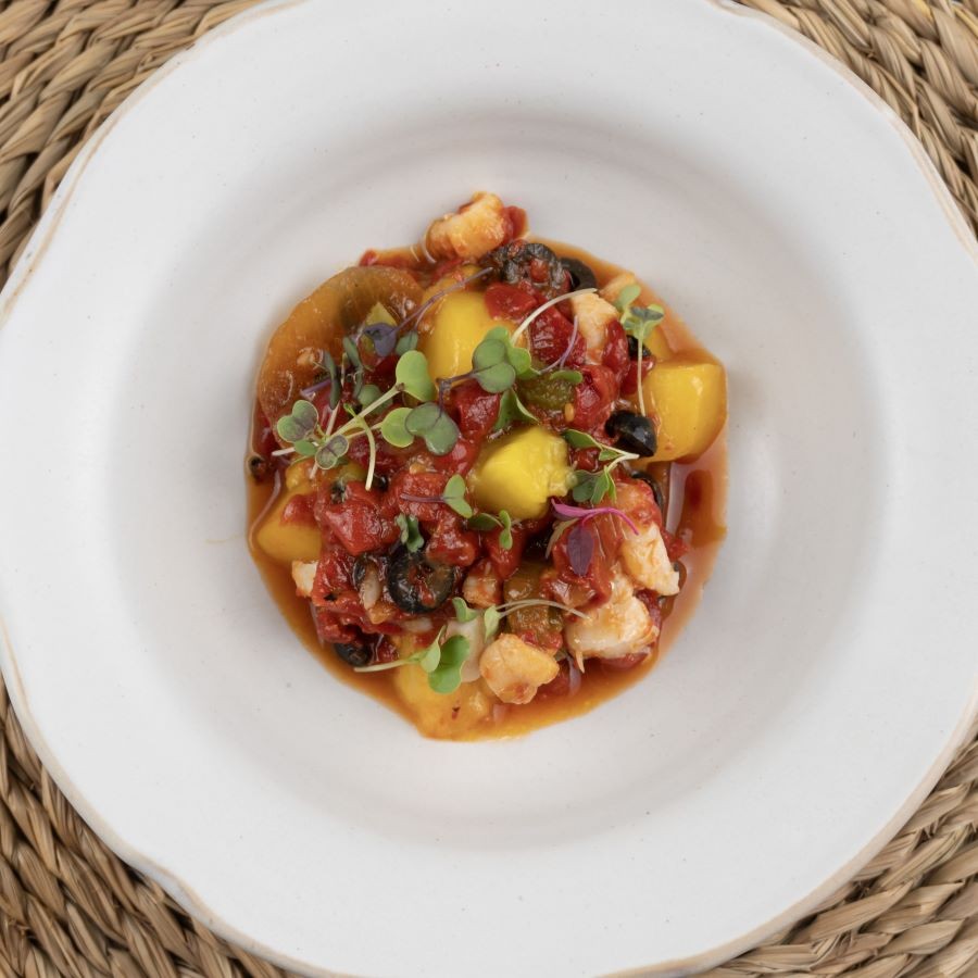 Asadillo de pimientos asados con bacalao y mango